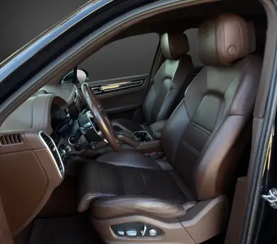 Porsche Cayenne S 440 PS — SUV Premium Noir Métallisé, Sans Accident, Révision Incluse — Miniature 7