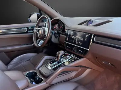 Porsche Cayenne S 440 PS — SUV Premium Noir Métallisé, Sans Accident, Révision Incluse — Miniature 8