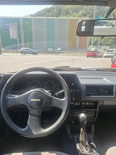 Nissan Sunny 1.6 SGX — Berline compacte de 1988, authentique et fiable — Thumbnail 9