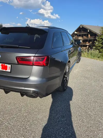 Audi RS6 Avant 4.0 V8 TFSI — 605 ch, Carbon Pack et freins céramique, 175 000 km — fianco