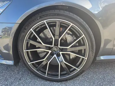 Audi RS6 Avant 4.0 V8 TFSI — 605 ch, Carbon Pack et freins céramique, 175 000 km — interni
