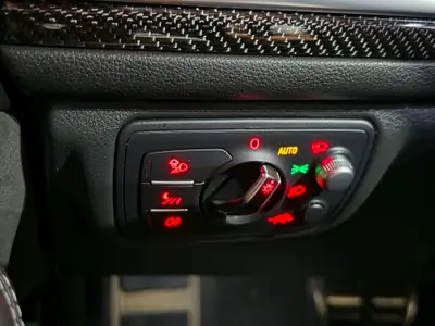 Audi RS6 Avant 4.0 V8 TFSI — 605 ch, Carbon Pack et freins céramique, 175 000 km — Miniatura 17