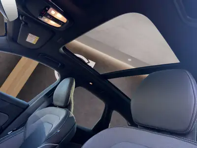 Volvo XC60 2.0 T8 TE Black Edition — SUV hybride rechargeable, 7500 km seulement — Miniature 17