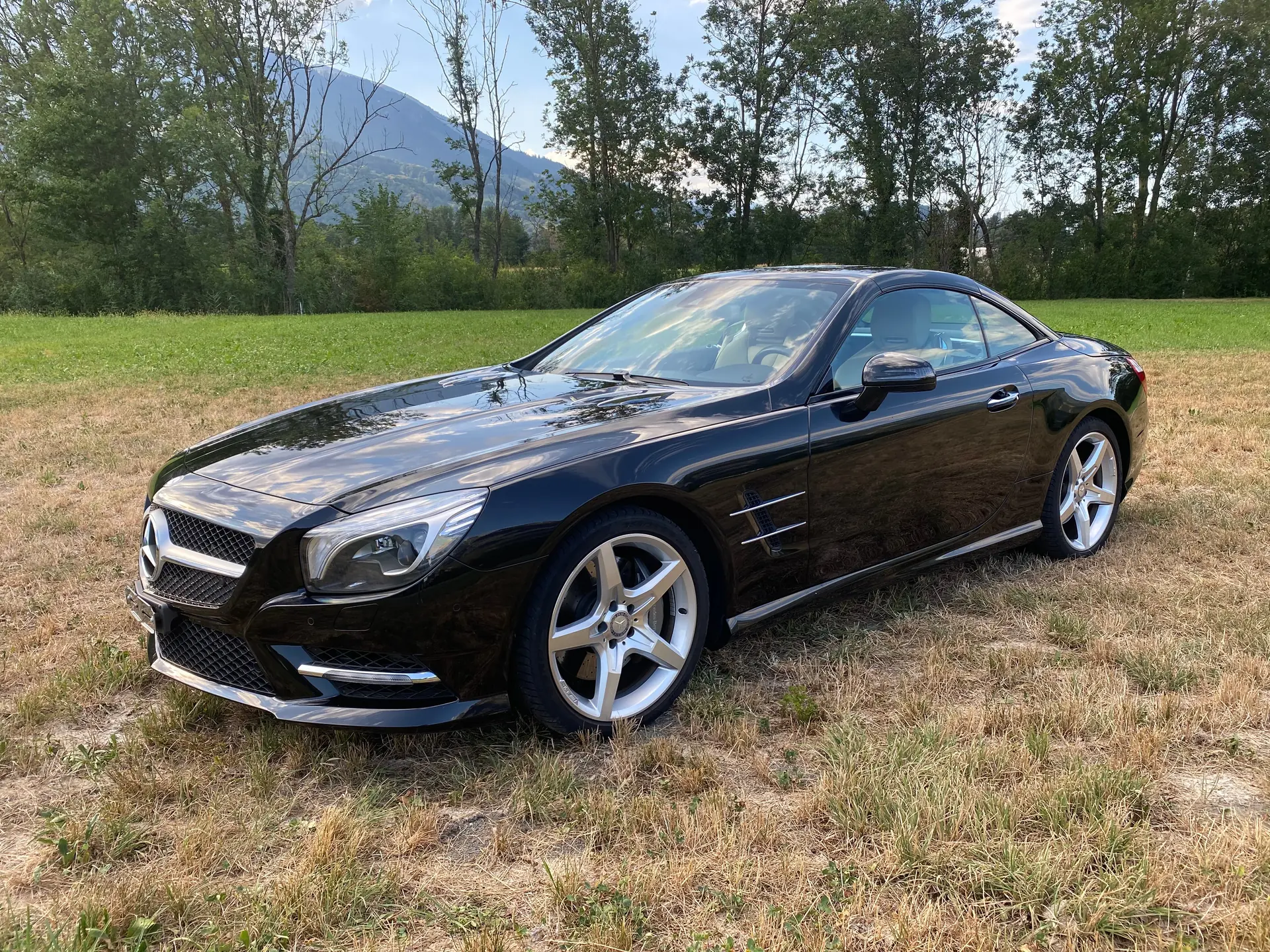 Mercedes-Benz SL 350 7G-Tronic — Cabriolet prestige 2012, 36 000 km, pack AMG — Außenansicht
