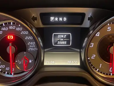 Mercedes-Benz SL 350 7G-Tronic — Cabriolet prestige 2012, 36 000 km, pack AMG — Detail