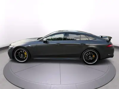 Mercedes-AMG GT 63 S 4MATIC+ — Coupé haute performance, 639 ch et finition Aeropaket — intérieur