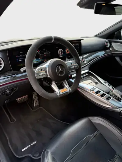Mercedes-AMG GT 63 S 4MATIC+ — Coupé haute performance, 639 ch et finition Aeropaket — Miniature 9