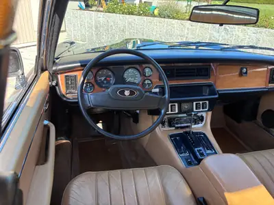 Jaguar XJ 1981 — Berline de prestige British, patine authentique et 67'000 km — Armaturenbrett