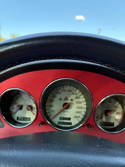 Mercedes-Benz SLK 230 Kompressor — Cabriolet sportif des années 90, moteur surcompressé — Detail