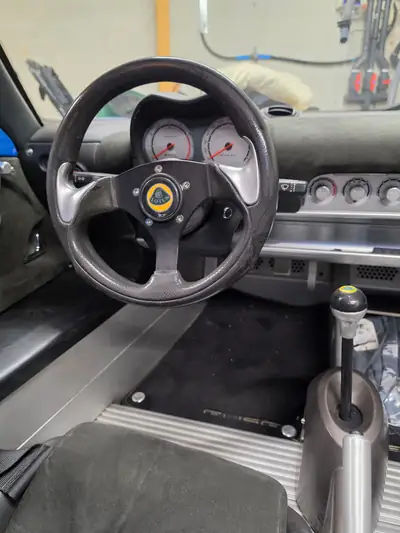 Lotus Elise 1.8 16V 120 — Sportive légère et agile de 2001, 62'000 km — détail