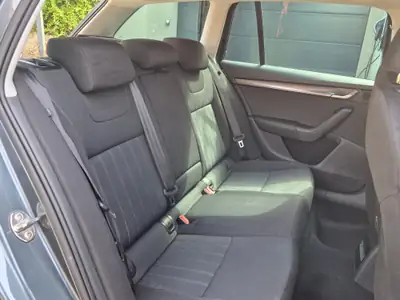 Skoda Octavia Combi 2.0 TSI 190 ch — Monospace familial 4x4, sans accident — Thumbnail 12
