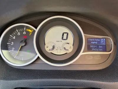 Renault Mégane 2.0 Dynamique CVT — 90'500 km seulement, entretien impeccable — cruscotto