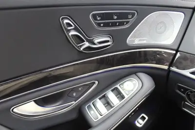 Mercedes-Benz S 500 V8 Long — Berline de prestige, seulement 23'000 km — Miniatur 17