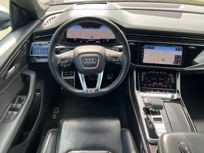 Audi SQ8 4.0 V8 TDI — SUV coupé diesel haute performance, 112'400 km — dashboard