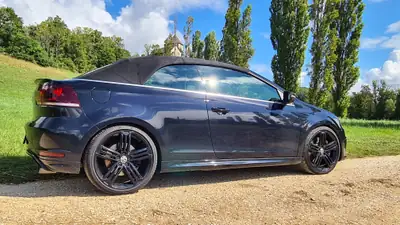VW Golf 2.0 TSI R DSG Cabriolet — Découverte sportive décapotée, 265 ch d'adrénaline — vue extérieure