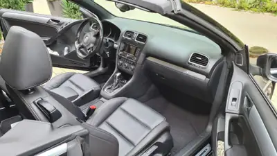 VW Golf 2.0 TSI R DSG Cabriolet — Découverte sportive décapotée, 265 ch d'adrénaline — Miniature 8