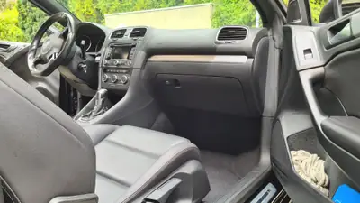 VW Golf 2.0 TSI R DSG Cabriolet — Découverte sportive décapotée, 265 ch d'adrénaline — Miniature 7