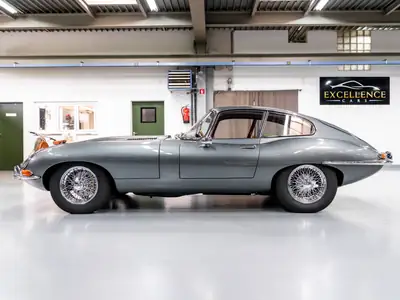 Jaguar E-Type 4.2 Coupé Série 1 — Légende britannique restaurée, seulement 33'600 km — Detail