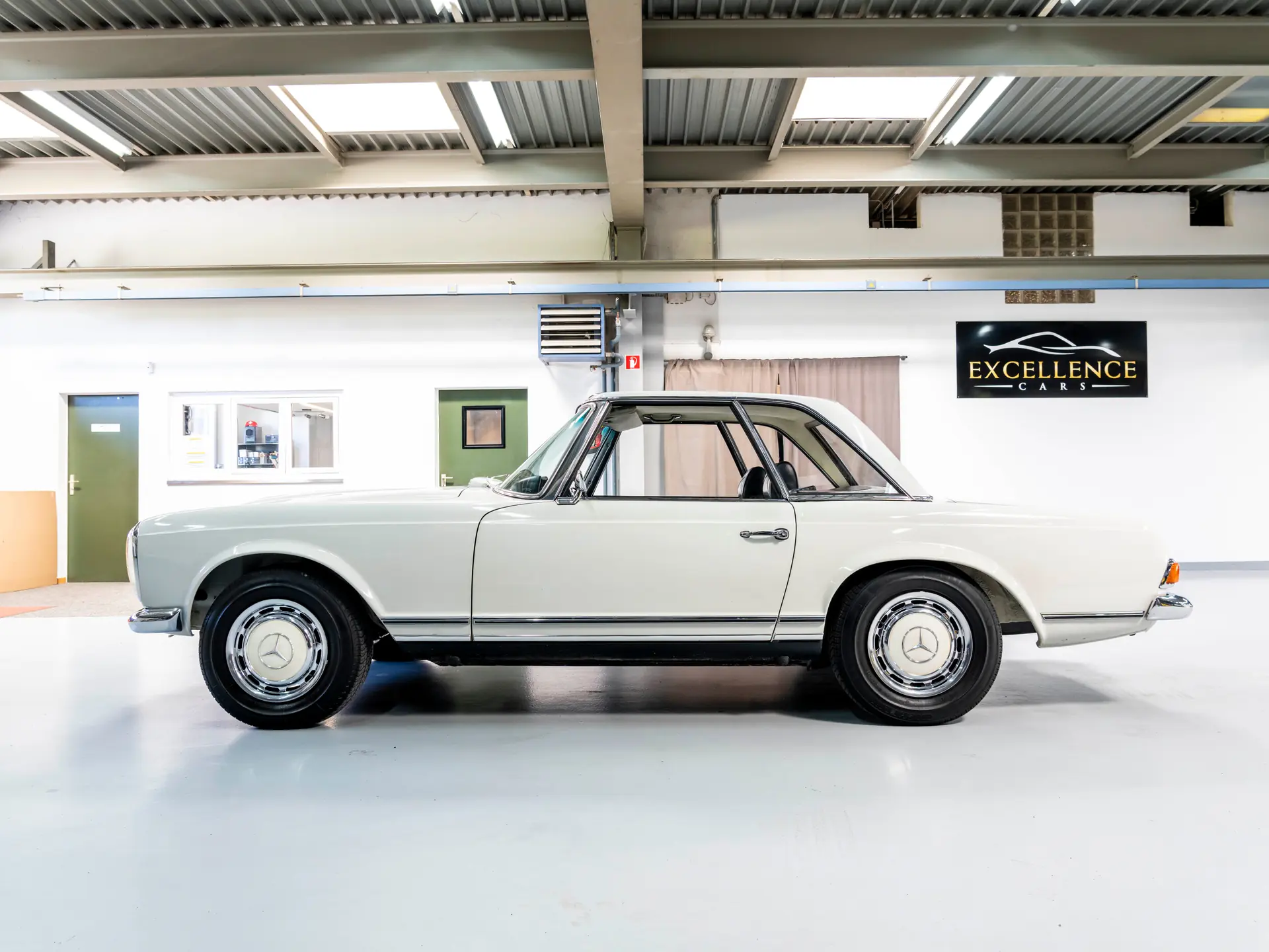 Mercedes-Benz Sl 280 1971 occasion Remaufens — 4