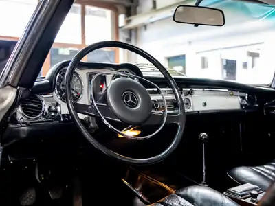 Mercedes-Benz SL 280 Pagode 1971 — Cabriolet légendaire, histoire complète garantie — Miniatur 9