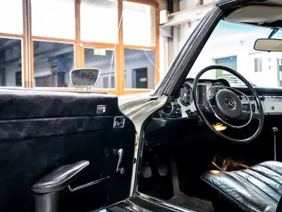 Mercedes-Benz SL 280 Pagode 1971 — Cabriolet légendaire, histoire complète garantie — Miniatur 12