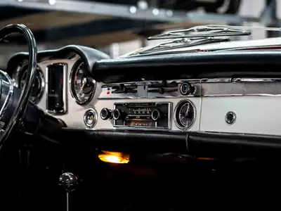 Mercedes-Benz SL 280 Pagode 1971 — Cabriolet légendaire, histoire complète garantie — Miniatur 15