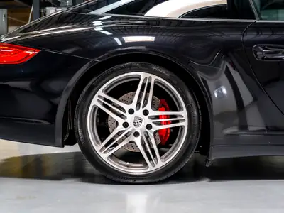 Porsche 911 Targa 4S — Chef-d'œuvre cabriolet, 355 ch et traction intégrale — Miniatur 12
