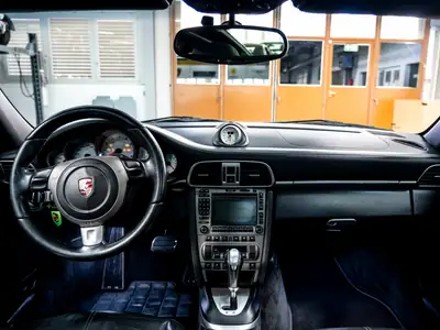 Porsche 911 Targa 4S — Chef-d'œuvre cabriolet, 355 ch et traction intégrale — Miniatur 22