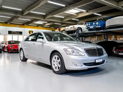 Mercedes-Benz S 350 L — Berline prestige 2008, tachygraphe intégré, 47 000 km — Heckansicht