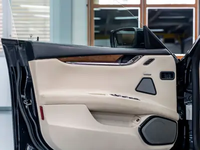 Maserati Quattroporte GTS V8 Biturbo — Berline de prestige, 530 ch, sans accident — Miniature 17