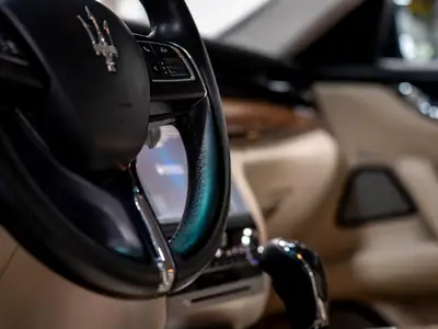Maserati Quattroporte GTS V8 Biturbo — Berline de prestige, 530 ch, sans accident — Miniature 20