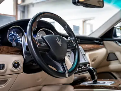 Maserati Quattroporte GTS V8 Biturbo — Berline de prestige, 530 ch, sans accident — Miniature 19