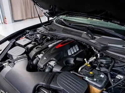 Maserati Quattroporte GTS V8 Biturbo — Berline de prestige, 530 ch, sans accident — Miniature 27