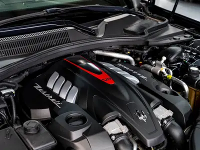 Maserati Quattroporte GTS V8 Biturbo — Berline de prestige, 530 ch, sans accident — Miniature 28