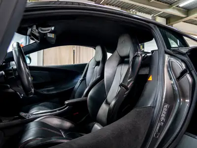 McLaren 570S Coupé — Supercar British, 570 ch, historique complet McLaren — Miniatur 12