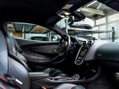 McLaren 570S Coupé — Supercar British, 570 ch, historique complet McLaren — Miniatur 18