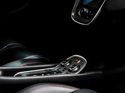 McLaren 570S Coupé — Supercar British, 570 ch, historique complet McLaren — Miniatur 20