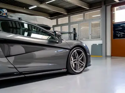 McLaren 570S Coupé — Supercar British, 570 ch, historique complet McLaren — Miniatur 25