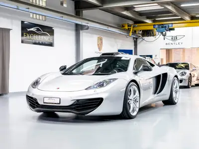 McLaren 12C MP4-12C Coupé — Supercar V8 626 ch, Historique complet, Rappels effectués — Außenansicht