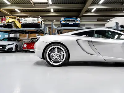 McLaren 12C MP4-12C Coupé — Supercar V8 626 ch, Historique complet, Rappels effectués — Miniatur 9