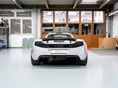 McLaren 12C MP4-12C Coupé — Supercar V8 626 ch, Historique complet, Rappels effectués — Miniatur 7