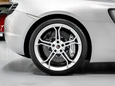 McLaren 12C MP4-12C Coupé — Supercar V8 626 ch, Historique complet, Rappels effectués — Miniatur 14