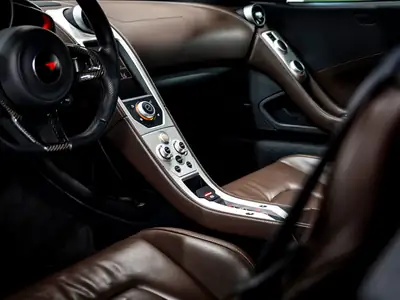 McLaren 12C MP4-12C Coupé — Supercar V8 626 ch, Historique complet, Rappels effectués — Miniatur 17