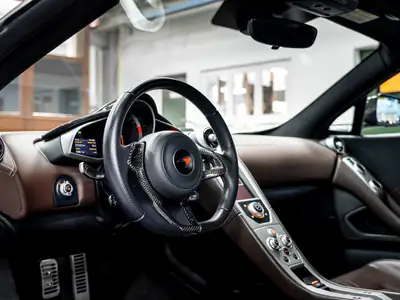 McLaren 12C MP4-12C Coupé — Supercar V8 626 ch, Historique complet, Rappels effectués — Miniatur 16