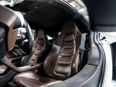 McLaren 12C MP4-12C Coupé — Supercar V8 626 ch, Historique complet, Rappels effectués — Miniatur 18