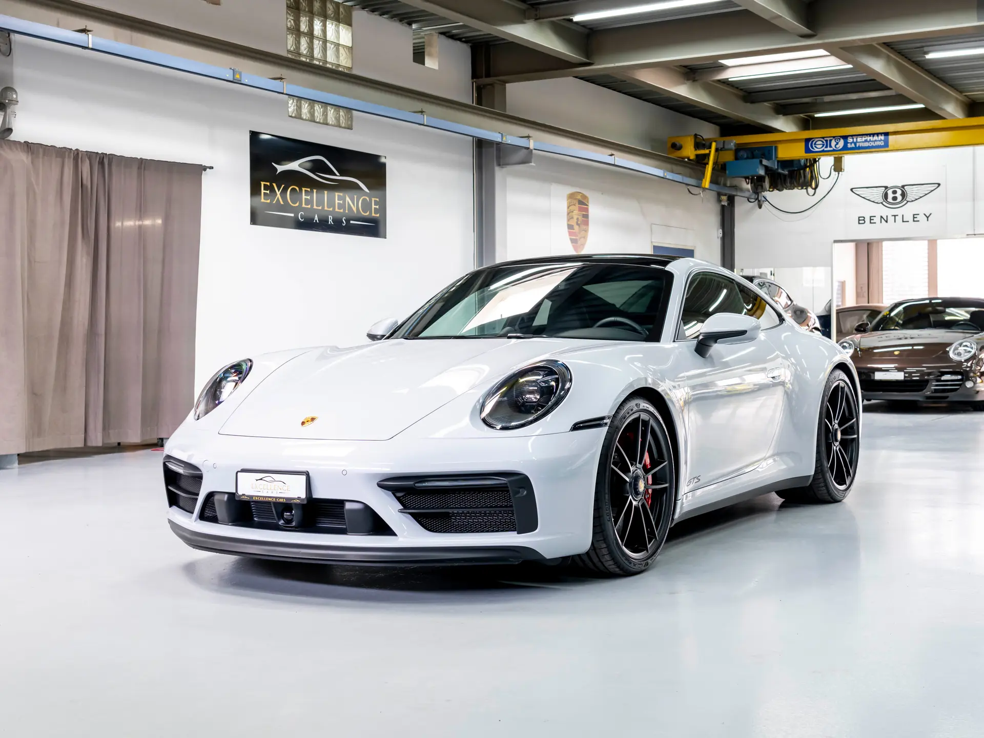 Porsche 911 Carrera GTS PDK — Coupé sportif légendaire, 480 ch, quasi neuf