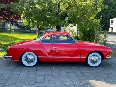 VW Karmann-Ghia 1973 — Légendaire coupé sportif, design iconique intemporel — Seitenansicht