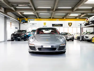 Porsche 911 Carrera 4S PDK — Coupé haute performance, 93 850 km, intérieur Bordeaux — Seitenansicht