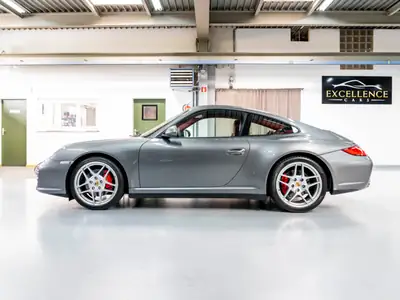 Porsche 911 Carrera 4S PDK — Coupé haute performance, 93 850 km, intérieur Bordeaux — Innenraum