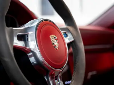 Porsche 911 Carrera 4S PDK — Coupé haute performance, 93 850 km, intérieur Bordeaux — Miniatur 16